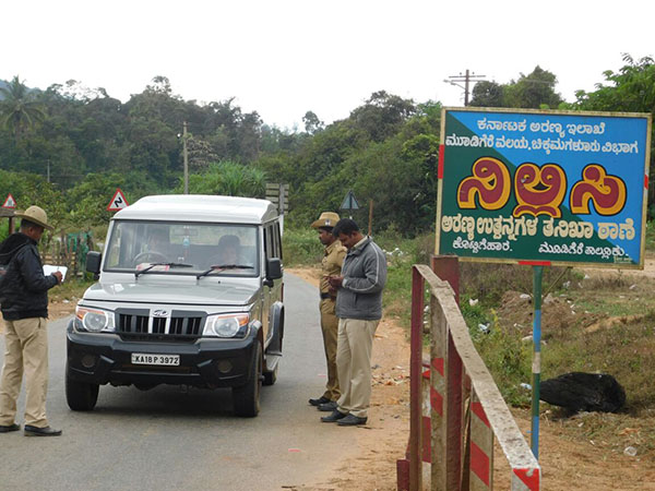 ಕೊಟ್ಟಿಗೆಹಾರದಲ್ಲಿ ದತ್ತಜಯಂತಿ ಹಿನ್ನೆಲೆ ವಾಹನ ತಪಾಸಣೆ